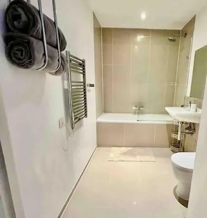 Appartement Gorgeous With Free Parking & Breakfast Near Centre & Midday Checkout Bristol