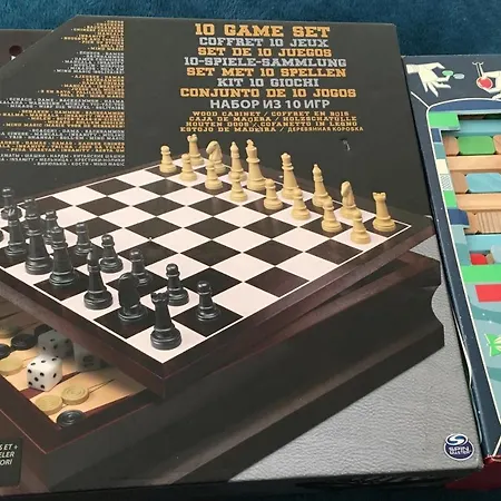 Gorgeous With Free Parking & Breakfast Near Centre & Midday Checkout *