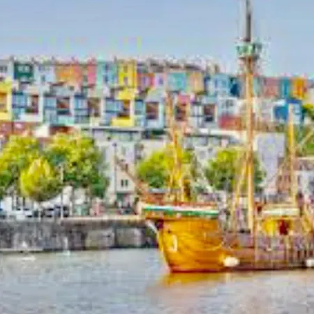 Gorgeous With Free Parking & Breakfast Near City Centre & Midday Checkout Appartement Bristol