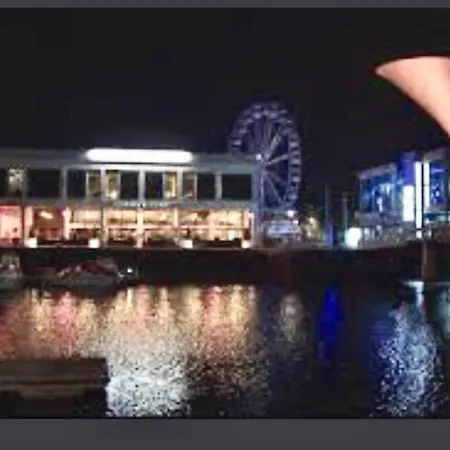 Gorgeous With Free Parking & Breakfast Near Centre & Midday Checkout Appartement Bristol