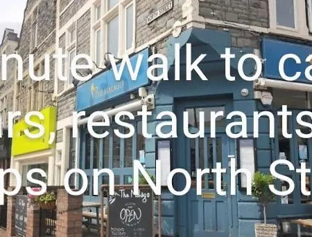 Gorgeous With Free Parking & Breakfast Near City Centre & Midday Checkout Appartement